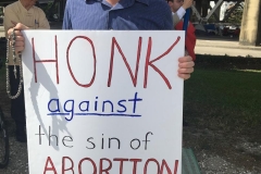 Ross_honk_against_abortion