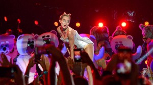 miley twerk bear